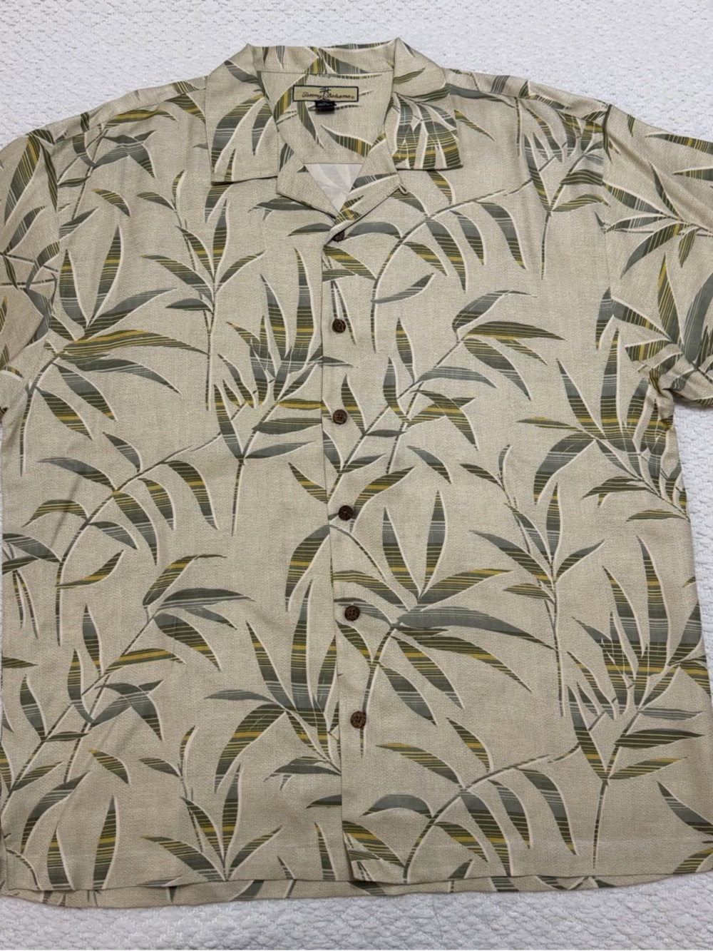 Tommy Bahama Beige Short-Sleeve Tropical Print Button-Down Shirt 100% Silk